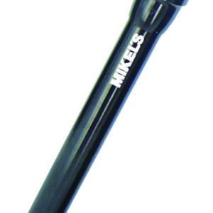 LAMPARA DE ALUMINIO no incluye pilas.